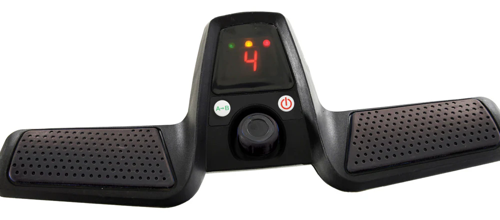Ben Sayers 18 Hole Lithium Electric Golf Trolley - Black / White + Free £100 Gift Pack - Image 3