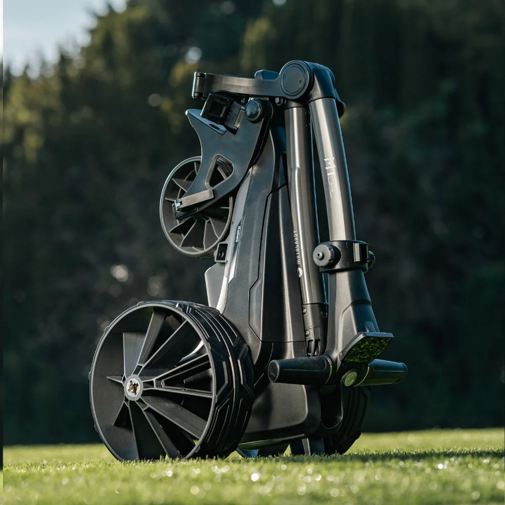 Motocaddy M1 DHC Ultra Lithium Electric Golf Trolley 2026 + FREE GIFT - Image 9