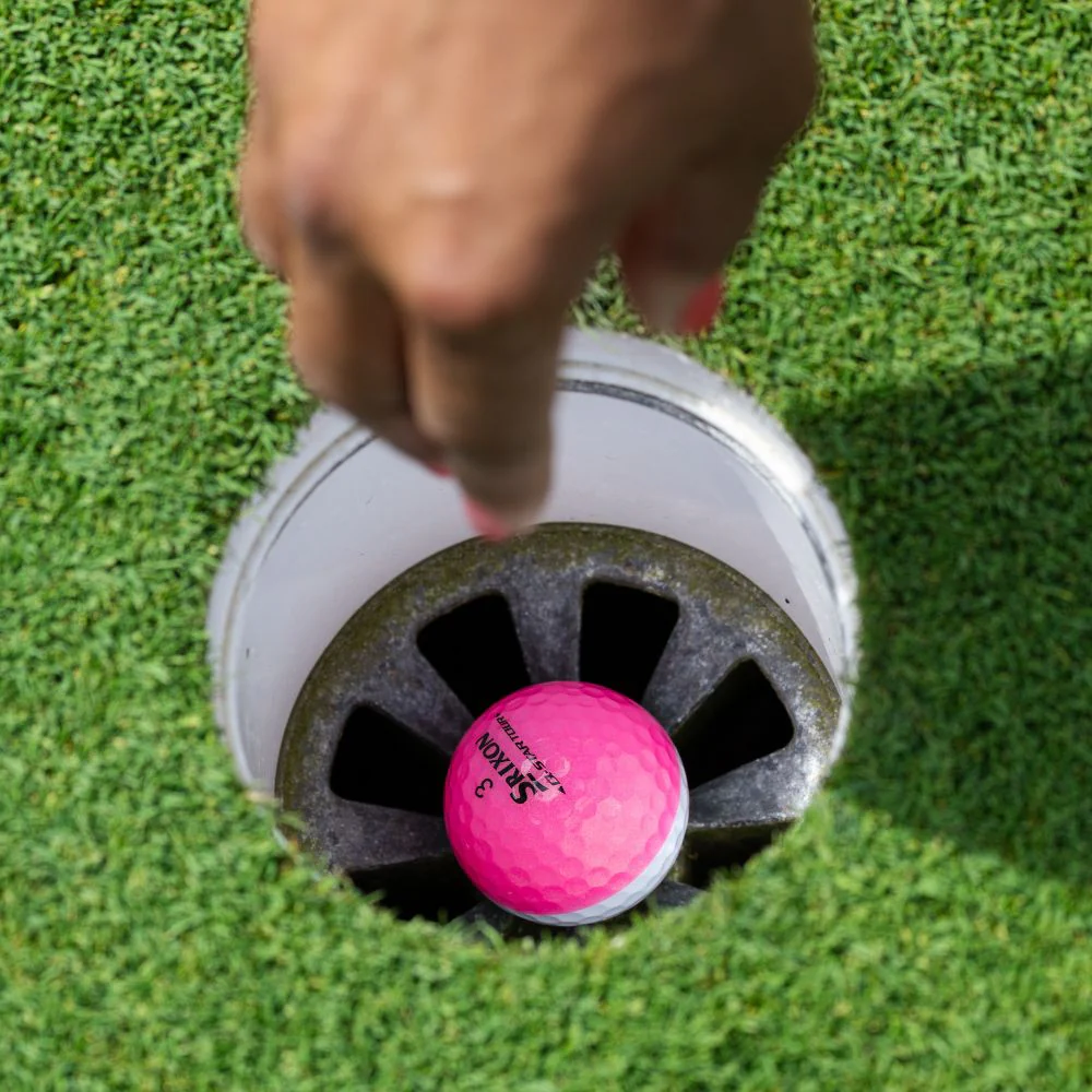Srixon Q Star Tour 6 Divide Golf Balls 2026 - White / Pink - Image 9